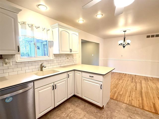 30215 Stockton Avenue, Farmington Hills, MI 48336