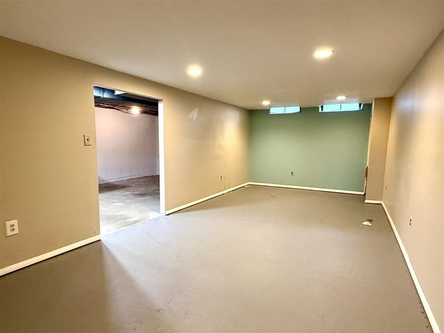 30215 Stockton Avenue, Farmington Hills, MI 48336