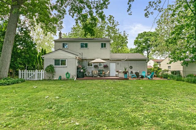 30215 Stockton Avenue, Farmington Hills, MI 48336