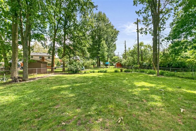 30215 Stockton Avenue, Farmington Hills, MI 48336