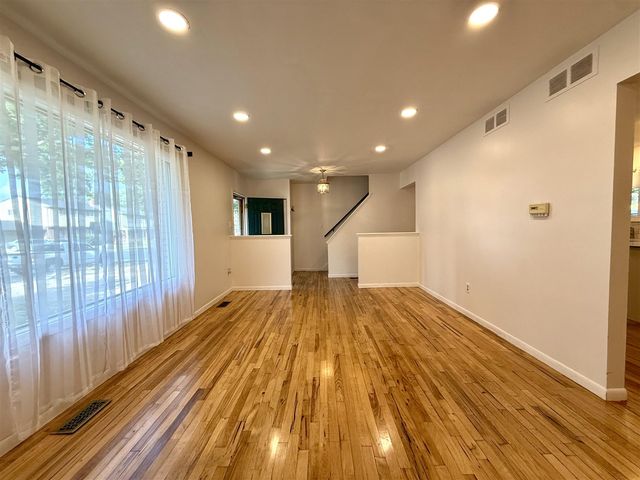 30215 Stockton Avenue, Farmington Hills, MI 48336