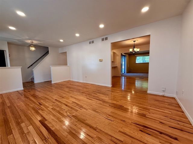 30215 Stockton Avenue, Farmington Hills, MI 48336