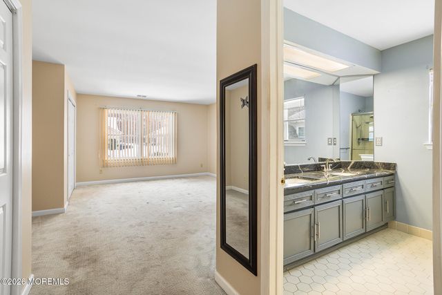 1 Morning Glory Lane, Whiting, NJ 08759