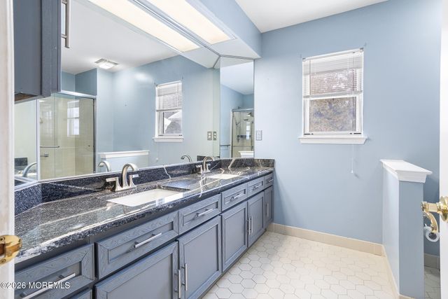 1 Morning Glory Lane, Whiting, NJ 08759