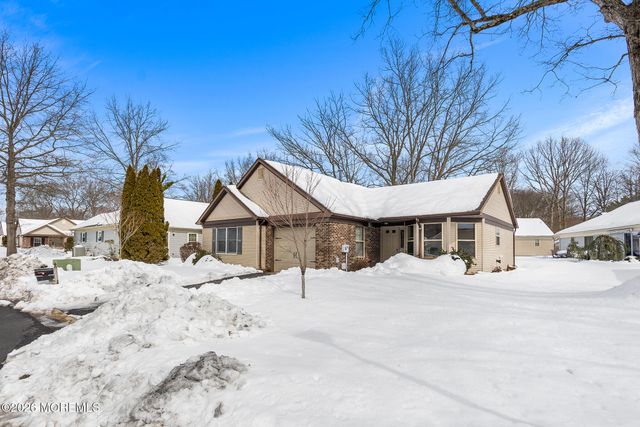 1 Morning Glory Lane, Whiting, NJ 08759