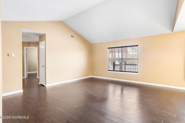 1 Morning Glory Lane, Whiting, NJ 08759