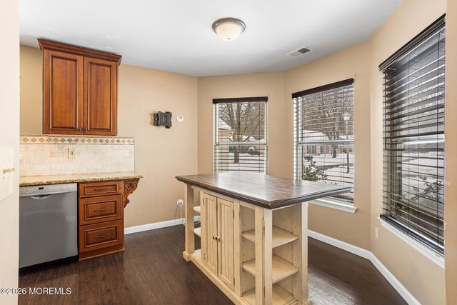 1 Morning Glory Lane, Whiting, NJ 08759