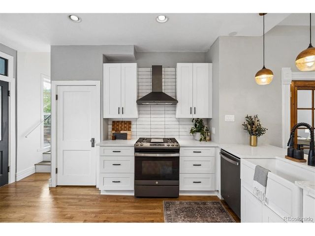 3139 N Franklin St, Denver, CO 80205
