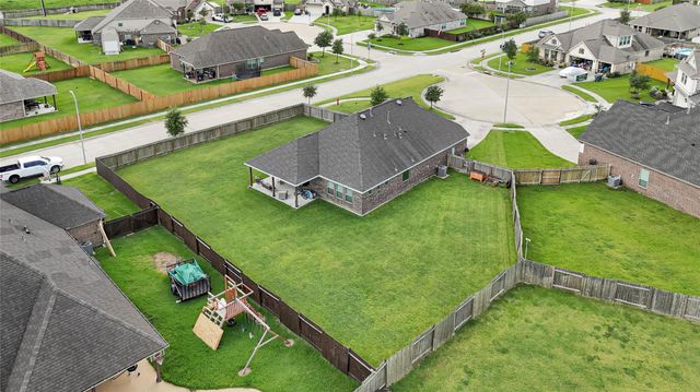 9202 Katie Court, Mont Belvieu, TX 77523