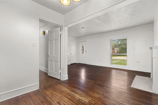 301 Maple Street, Richardson, TX 75081
