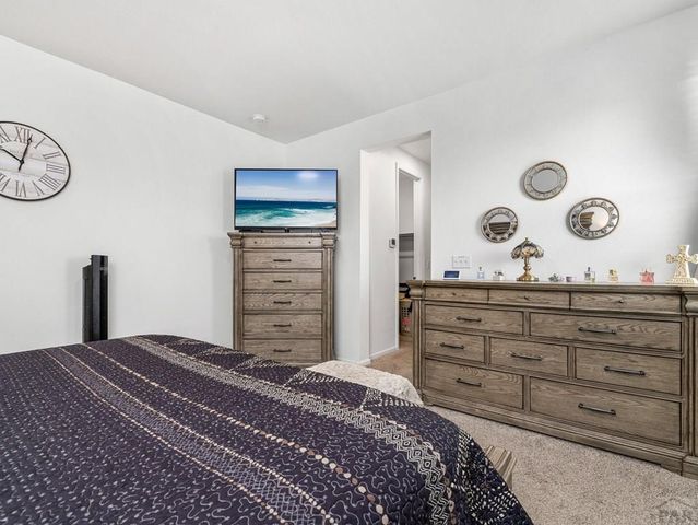 2207 Sunrise Ln, Pueblo, CO 81008