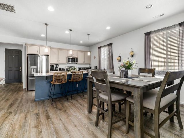 2207 Sunrise Ln, Pueblo, CO 81008