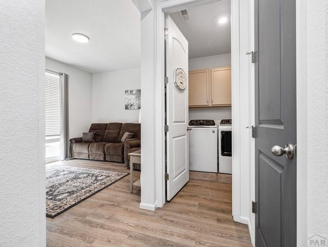 2207 Sunrise Ln, Pueblo, CO 81008