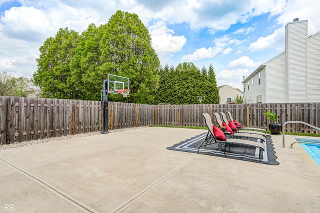 11093 Ragsdale Place, Fishers, IN 46037