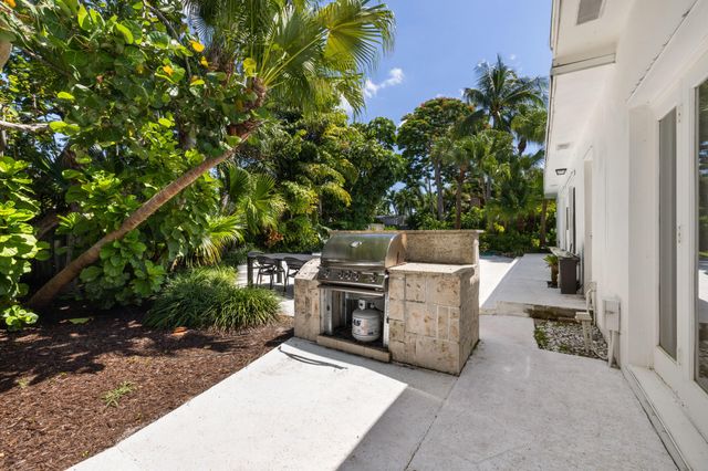247 Plymouth Road, West Palm Beach, FL 33405
