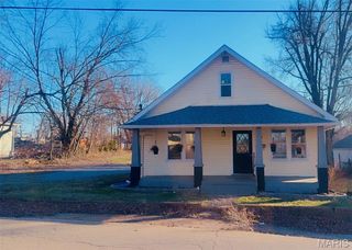403 E Marvin Avenue, Fredericktown, MO 63645