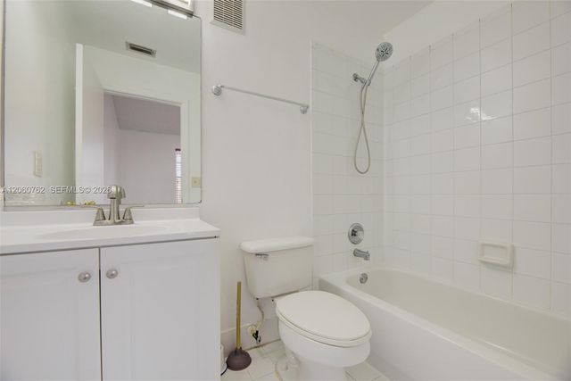 728 SW 122nd Ave, Pembroke Pines, FL 33025
