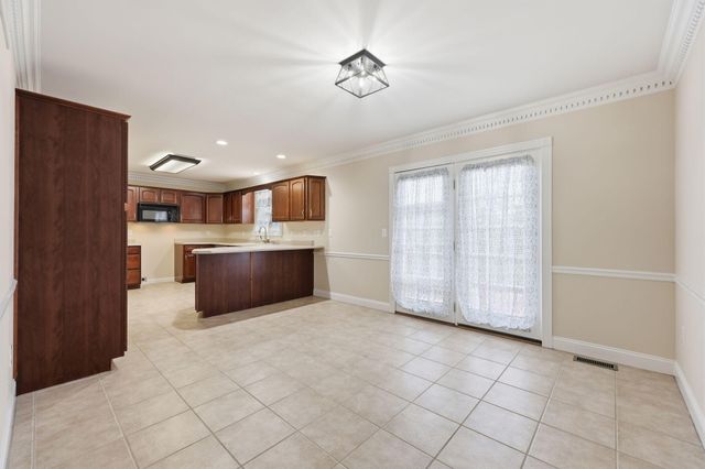 1049 Heathcliff Drive, Richmond, KY 40475