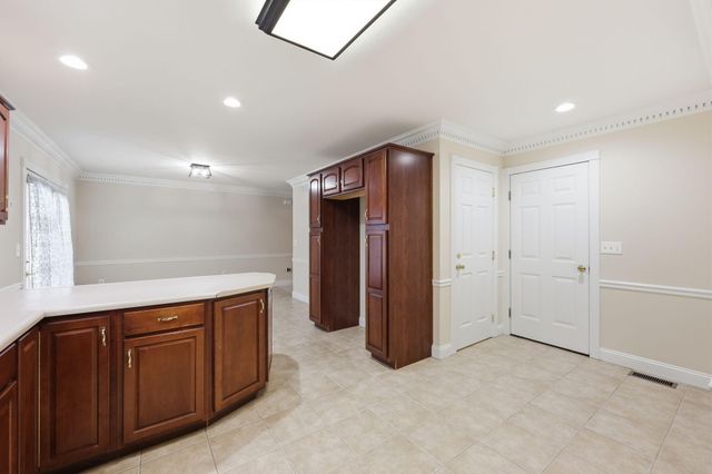 1049 Heathcliff Drive, Richmond, KY 40475