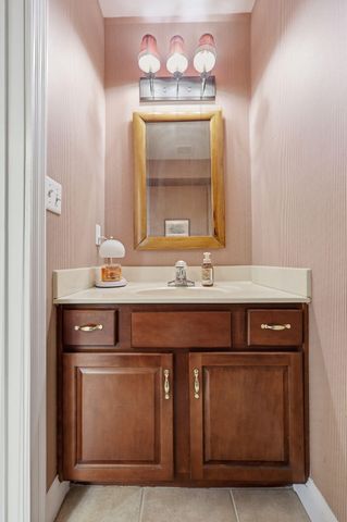 1049 Heathcliff Drive, Richmond, KY 40475