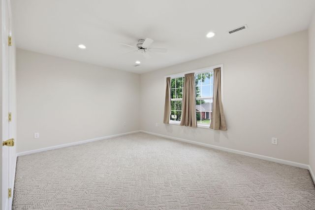 1049 Heathcliff Drive, Richmond, KY 40475