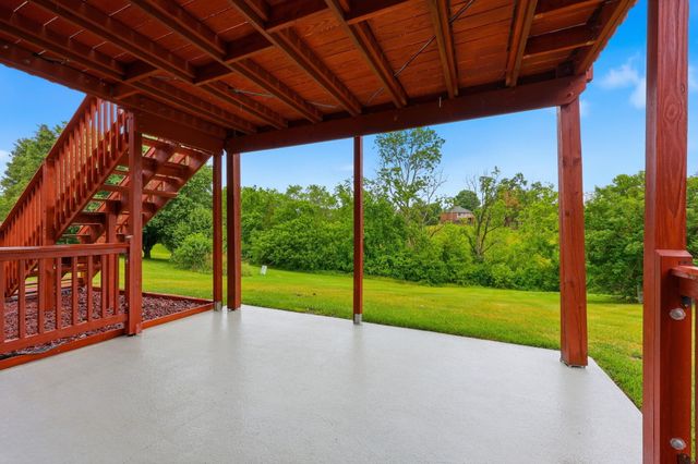 1049 Heathcliff Drive, Richmond, KY 40475