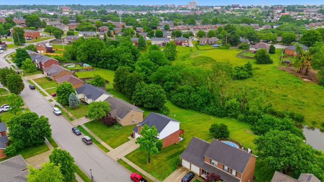 1049 Heathcliff Drive, Richmond, KY 40475