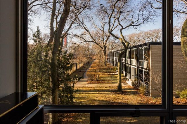 1363 Nicolet Place, Detroit, MI 48207