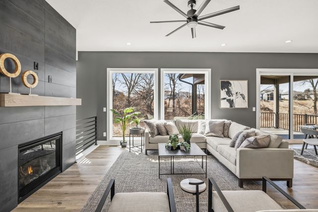 9806 Watermeadow Circle, Johnston, IA 50131