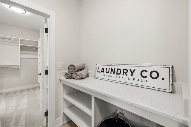 9806 Watermeadow Circle, Johnston, IA 50131