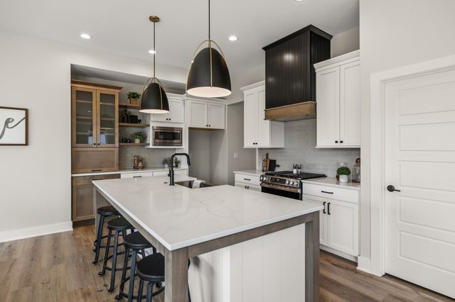 9806 Watermeadow Circle, Johnston, IA 50131