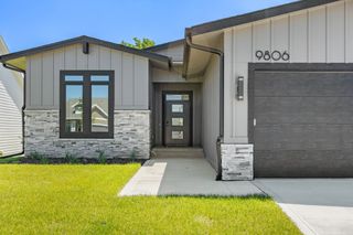 9806 Watermeadow Circle, Johnston, IA 50131