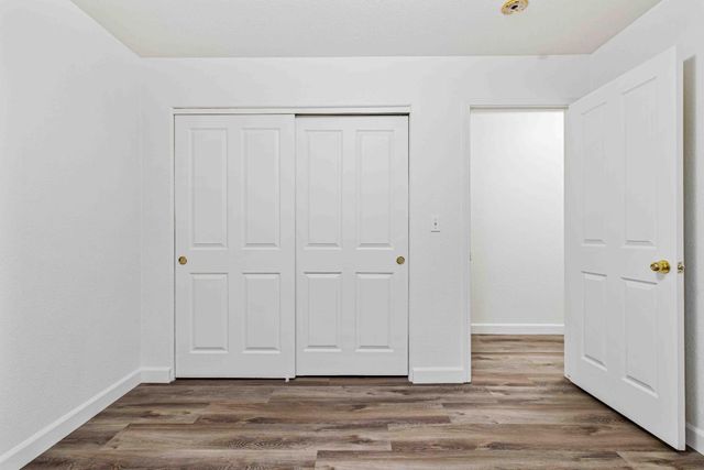 995 W Springer Dr, Turlock, CA 95382