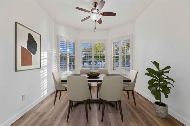 995 W Springer Dr, Turlock, CA 95382