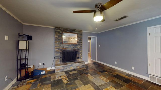 113 E Avenue C, Waxahachie, TX 75165