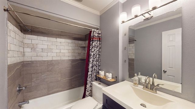 113 E Avenue C, Waxahachie, TX 75165