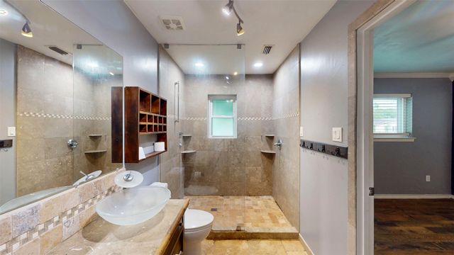 113 E Avenue C, Waxahachie, TX 75165