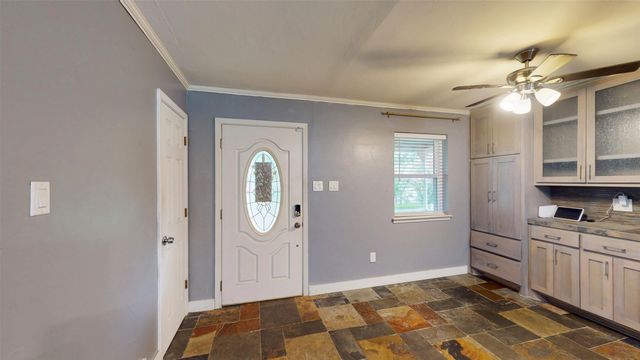 113 E Avenue C, Waxahachie, TX 75165