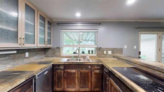 113 E Avenue C, Waxahachie, TX 75165