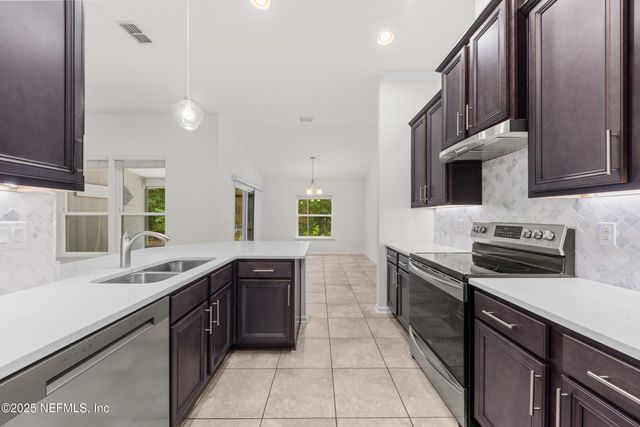 11597 PACEYS POND Circle, Jacksonville, FL 32222