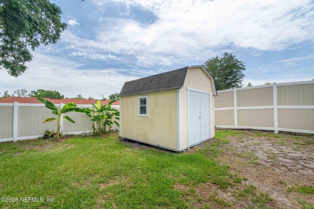 8608 HAMMONDWOOD Road S, Jacksonville, FL 32221