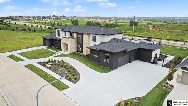 20973 Polk Street, Elkhorn, NE 68022