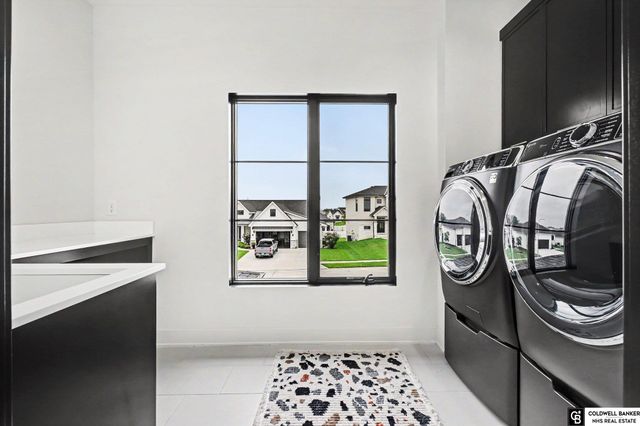 20973 Polk Street, Elkhorn, NE 68022