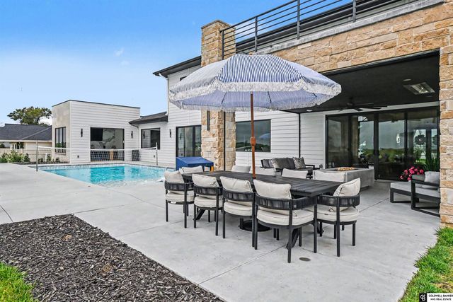 20973 Polk Street, Elkhorn, NE 68022