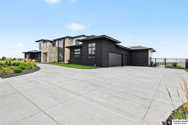 20973 Polk Street, Elkhorn, NE 68022