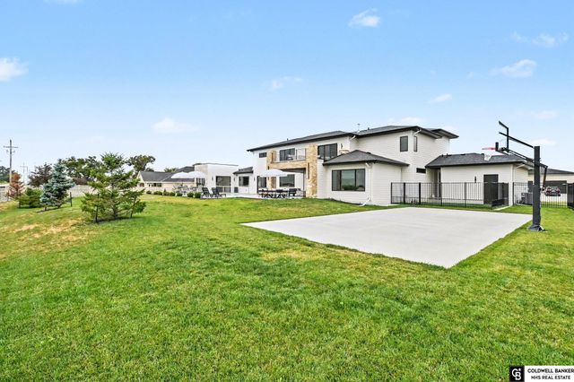 20973 Polk Street, Elkhorn, NE 68022