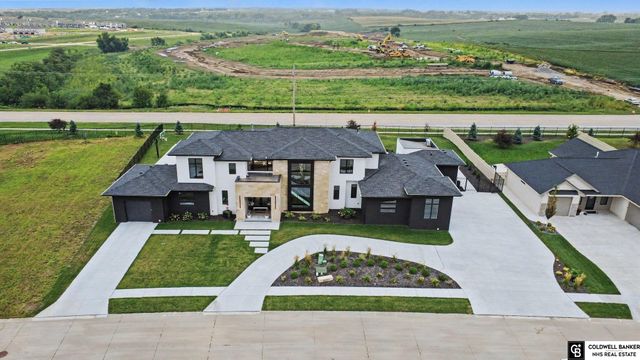 20973 Polk Street, Elkhorn, NE 68022