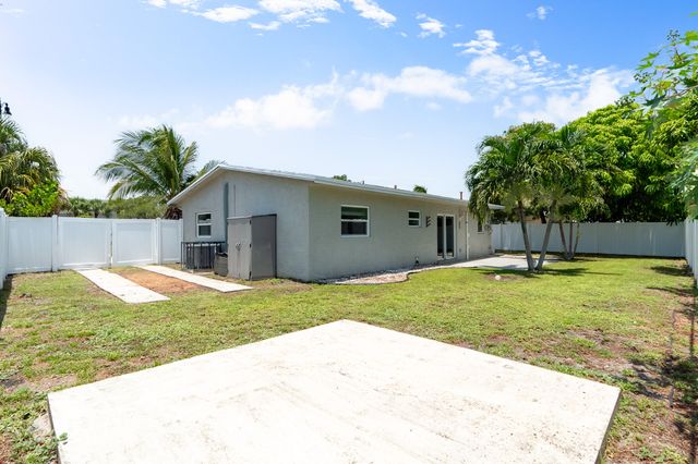 3440 NE 10TH Terrace, Pompano Beach, FL 33064