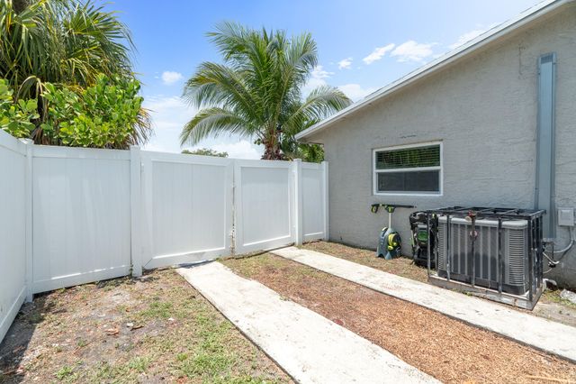 3440 NE 10TH Terrace, Pompano Beach, FL 33064