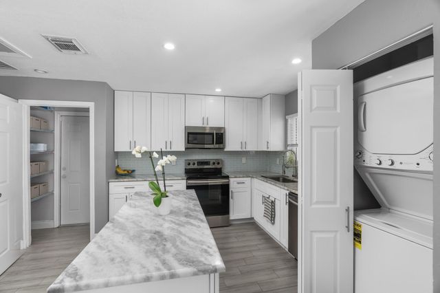 3440 NE 10TH Terrace, Pompano Beach, FL 33064